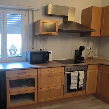 Schoene Und Optimal Gelegene Wohnung Weisskirchen Buitenkant foto