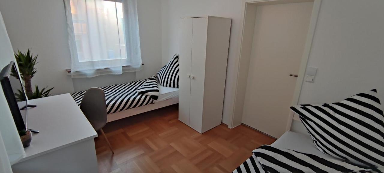 Schoene Und Optimal Gelegene Wohnung Weisskirchen Buitenkant foto