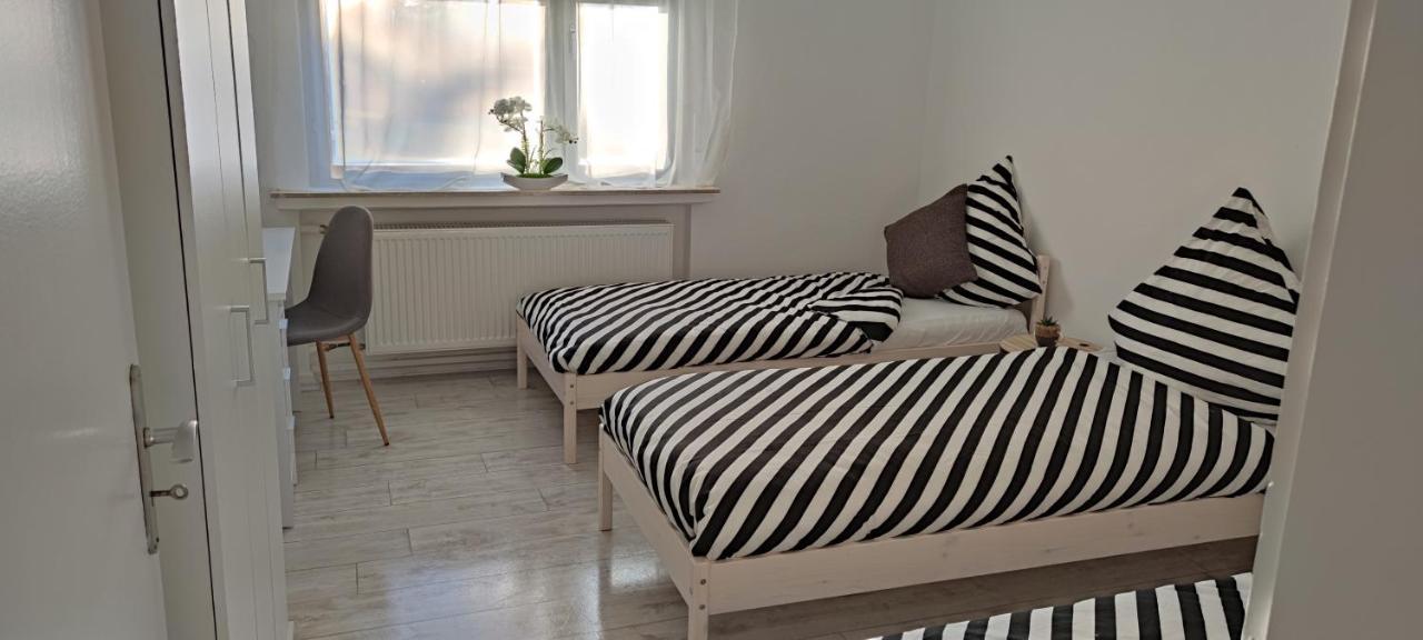 Schoene Und Optimal Gelegene Wohnung Weisskirchen Buitenkant foto