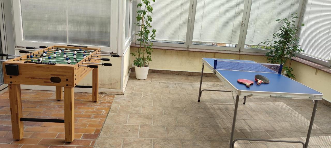 Schoene Und Optimal Gelegene Wohnung Weisskirchen Buitenkant foto